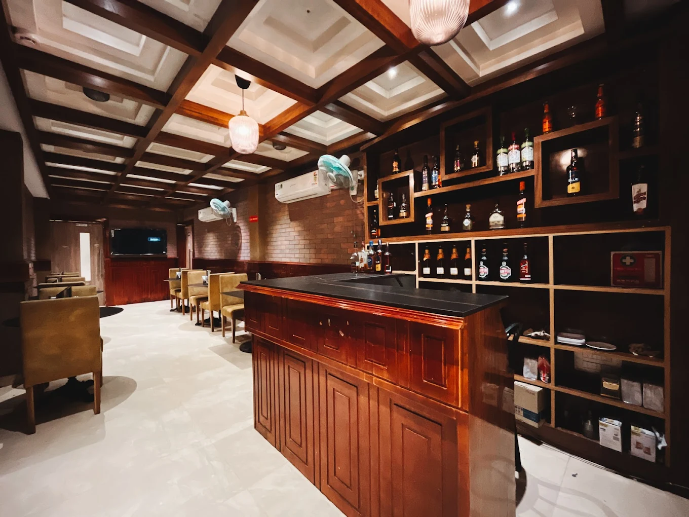 TGS DINE INN BAR .webp